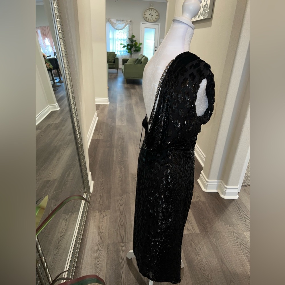 DUNDAS x REVOLVE Hendrix Midi Dress in Black - Picture 10 of 15